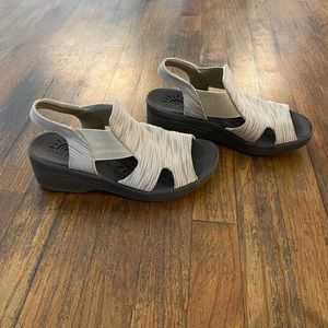 Easy Street So Lite Super Comfy Tan Sandals